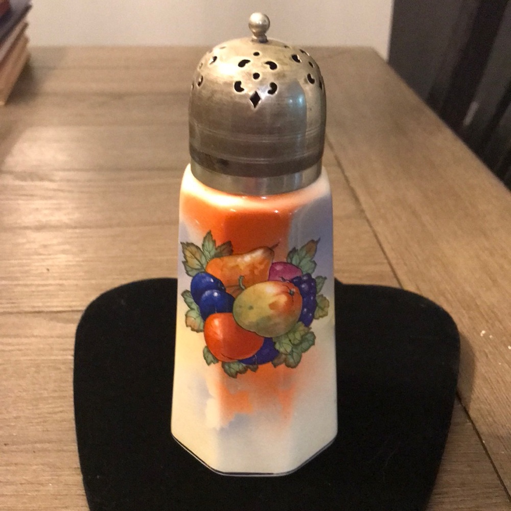Vintage/antique sugar shaker caster muffineer. Very good condition fruit pattern